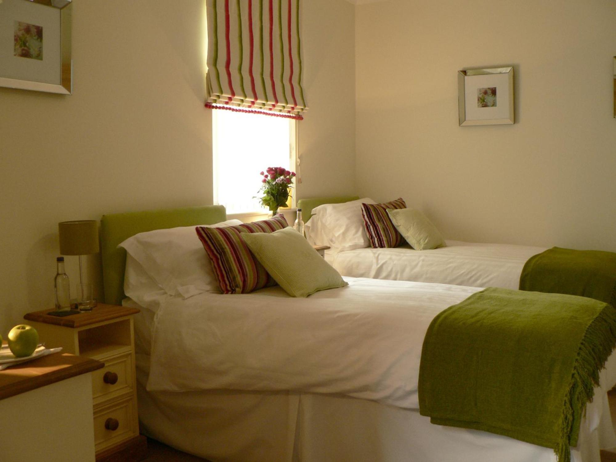 Ashberry Guest House Пенрит Екстериор снимка